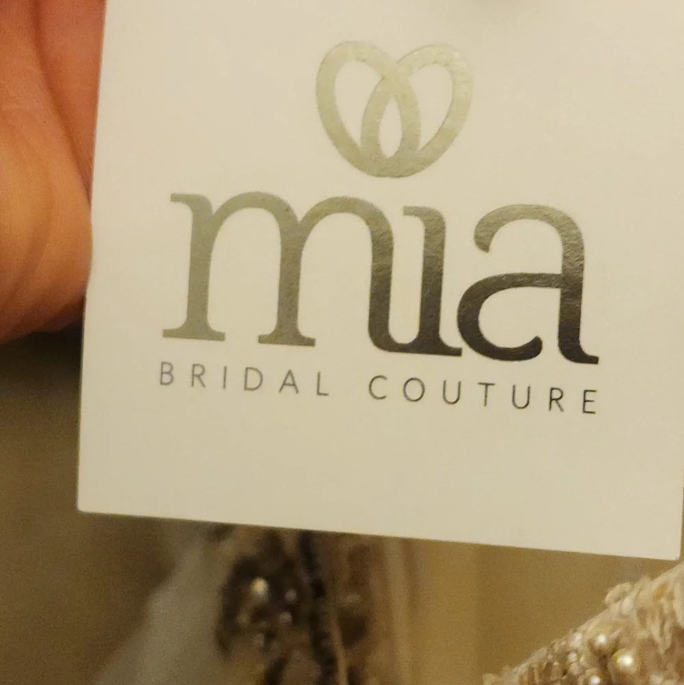 Couture beaded wedding dress 12 - Picture 4 of 15